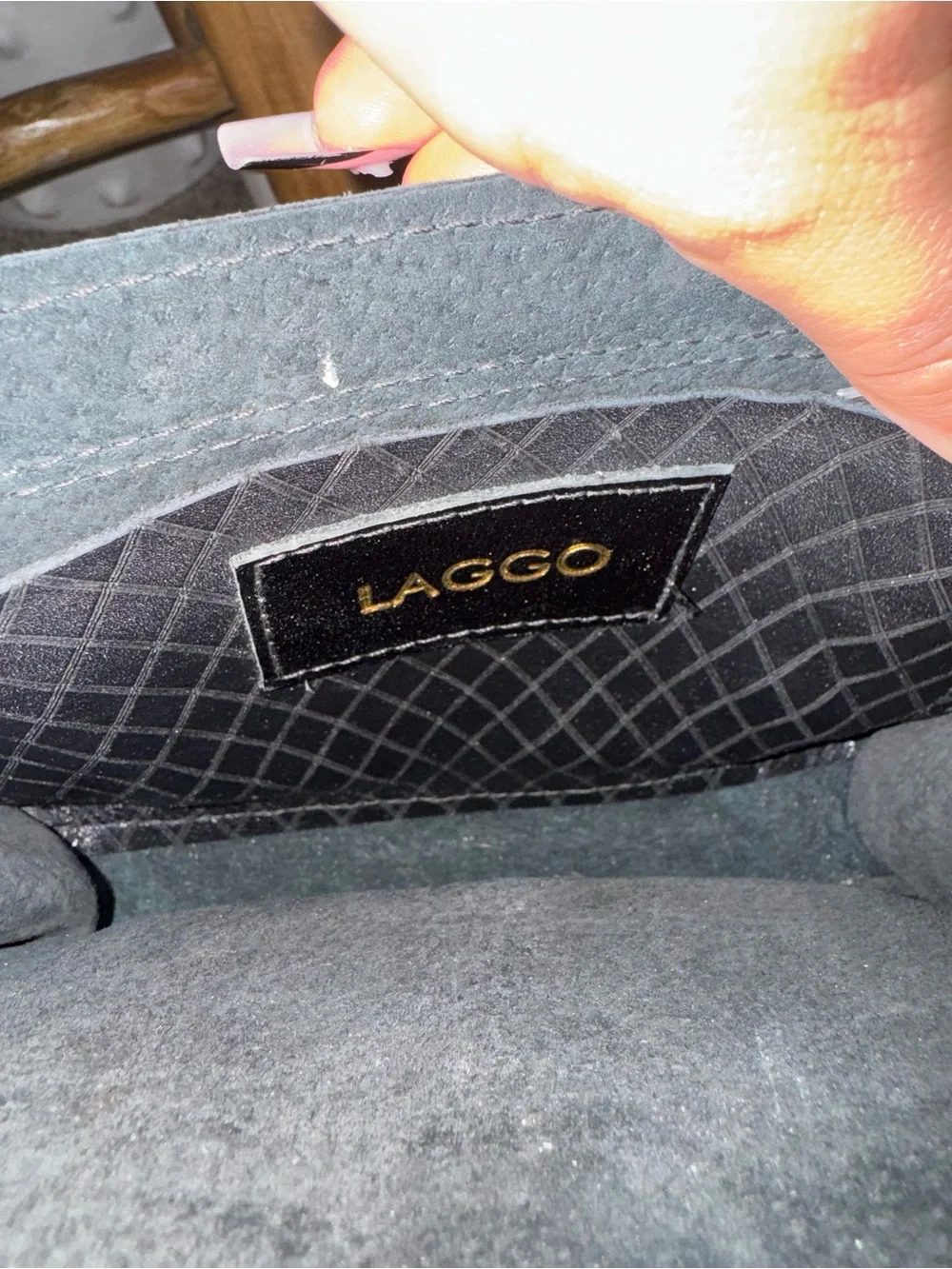 Laggo sleek black